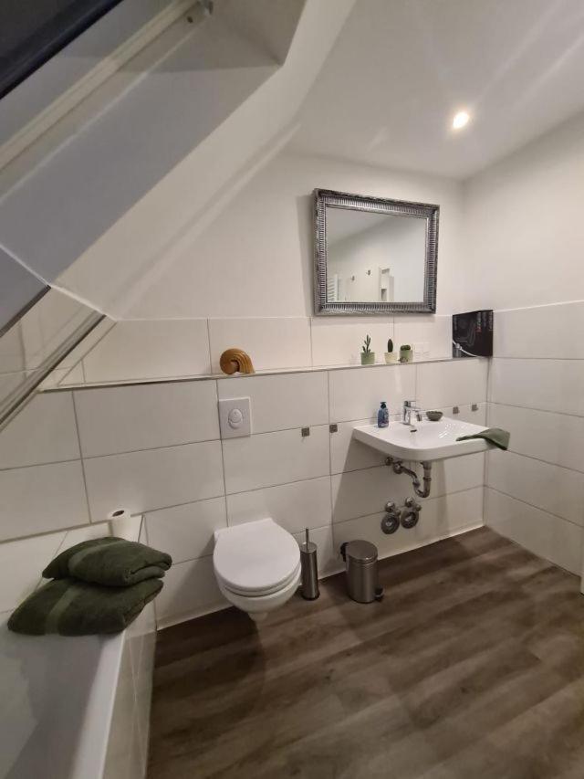 Pilgrims "Rosalie" Grosse Fewo Mit 3 Schlafzimmern, 1Bad, 2 Wc, Balkon, Fast Internet Brilon Exterior photo